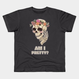 Pretty spooky girl Kids T-Shirt